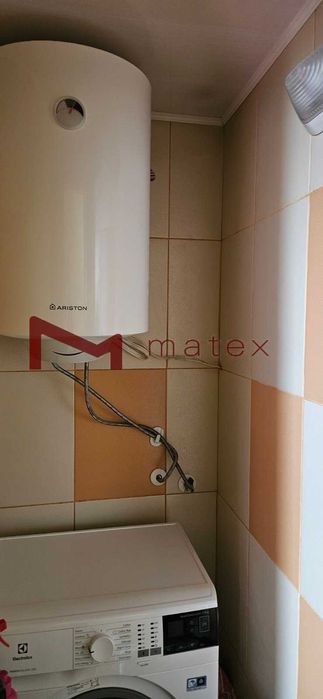 Просторен Многостаен Апартамент на отлична локация-Кателиев