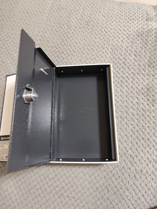 Сейф -Книга продам .