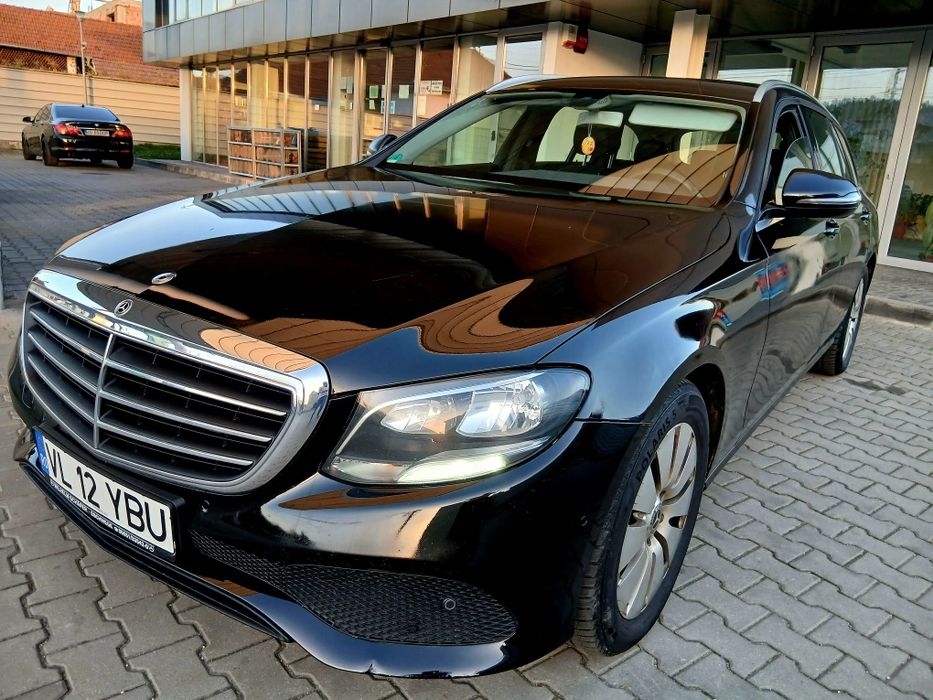 Mercedes-Benz E220 2018 4MATIC 15900€ Impecabil