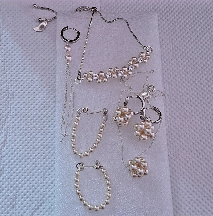 Seturi argint cu pietre swarovski și zirconia prețuri intre 130 200 lei
