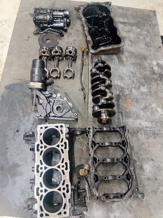 Piese hyundai santa fe/kia motor 2.2 155cp. Bloc motor cutie manuala/arbore(vibrochen)/piston/pompa ulei/joja/baie de ulei/carcasa filtru ulei