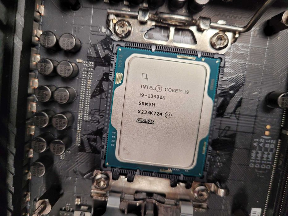 KIT i9-13900K + Asus ROG Maximus Z690 Hero DDR5