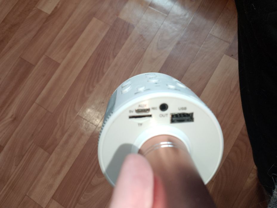 Блютуз колонка, микрофон