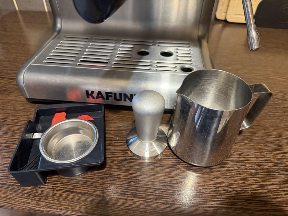 Espressor semiprofesionist barista CM5020