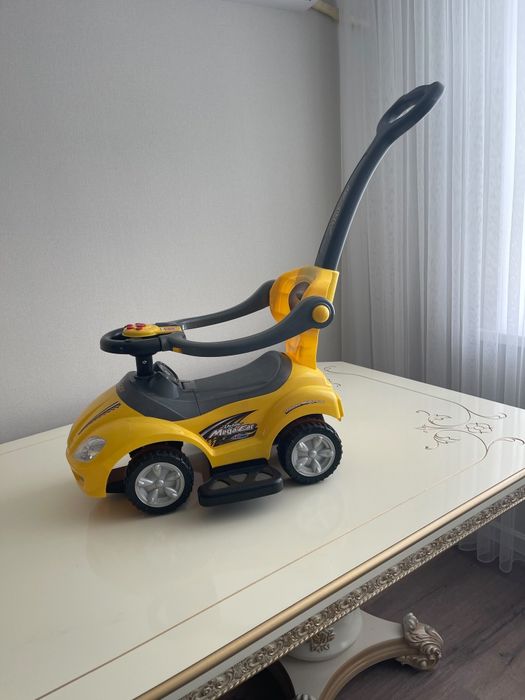 Продам каталку детскую