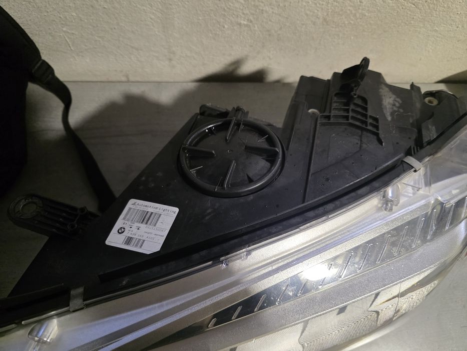 Far led adaptiv stanga bmw x5 F15  x6 f16 cod 6311 7317103 . 7424169