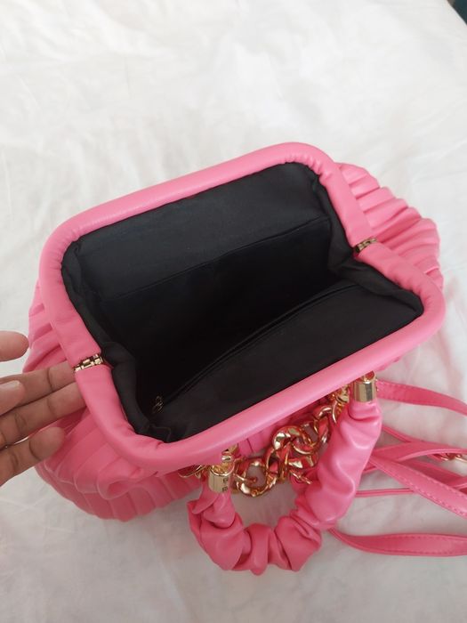 Ayollar sumkasi, zamonaviy, qulay, modniy