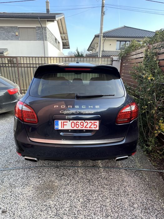 Porsche Cayenne hybrid 3000 cc benzina