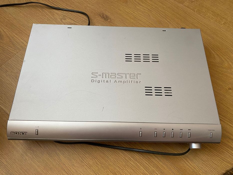 Sistem Home Cinema Sony DAV-DZ10