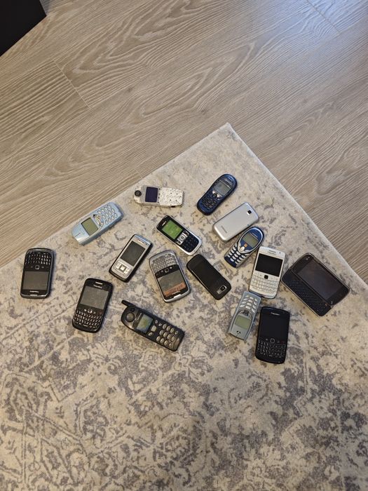Telefoane pentru piese