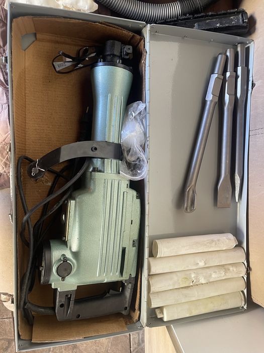 Къртач  HITACH PH65-A