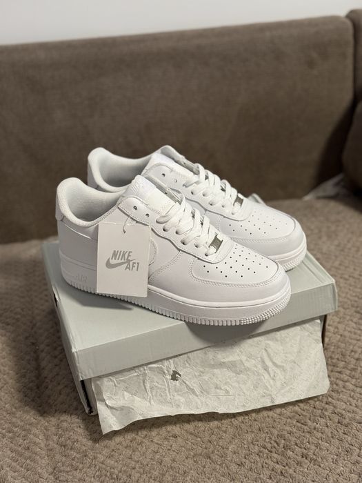 Nike Air Force 1 '07 (Triple White)