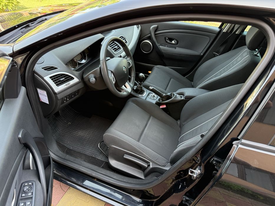 Renault Megane 1,5 Diesel-Hatchback-110 cp- euro5-recent adusa pe roti