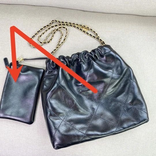 НОВА ПО-НИСКА ЦЕНА! Естествена кожа, чисто нова , модел като CHANEL 22