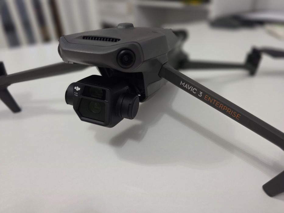 DJI Mavic 3 Enterprise идеално, като ново. Мавик 3 / дронове