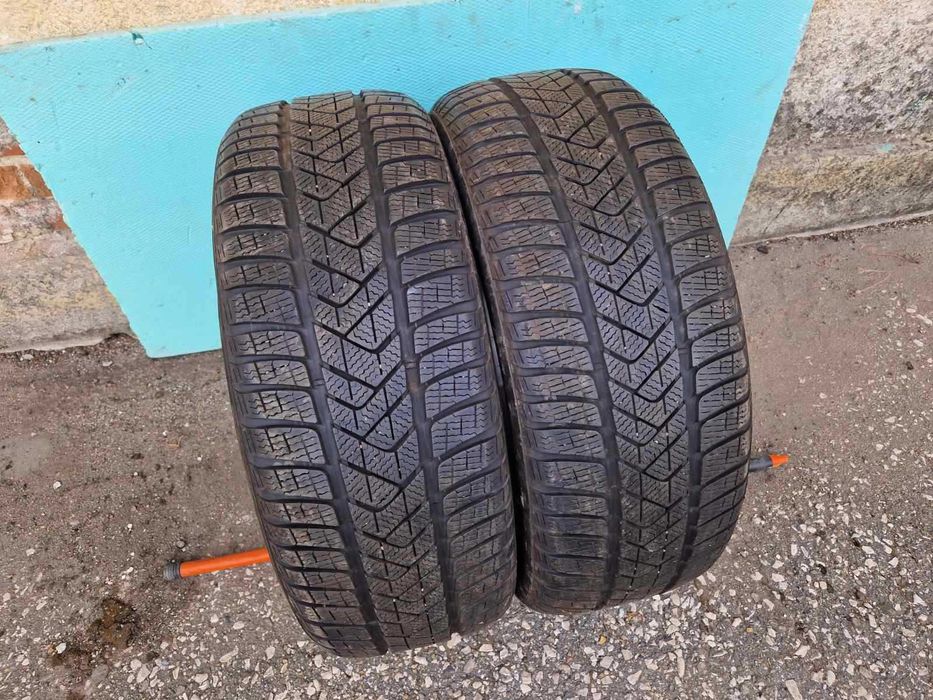 2 Pirelli R17 225/60 Зимни гуми  DOT2718