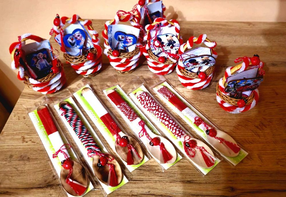 Мартеници на едро