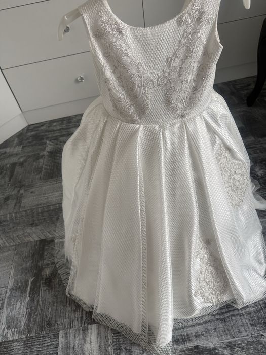 Дълга рокля с обръч