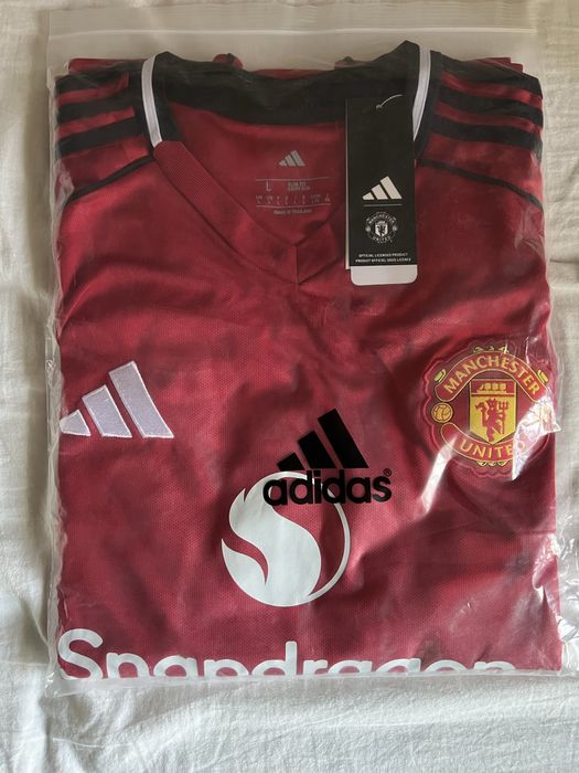 Manchester United фланелка сезон 25/26