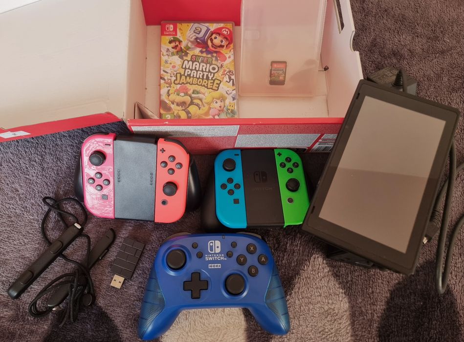 Consola Nintendo Switch V2 (HAC-001-01) + jocuri