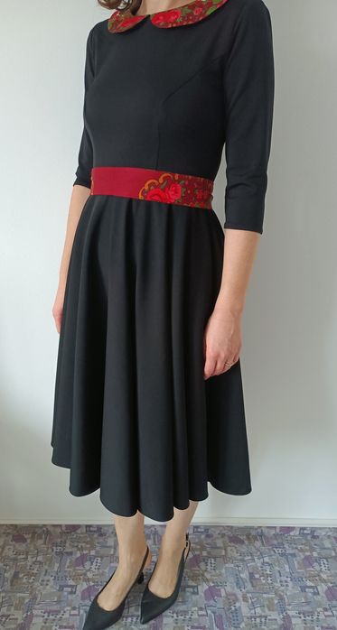 Rochie eleganta cloș cu guler și cordon tradițional