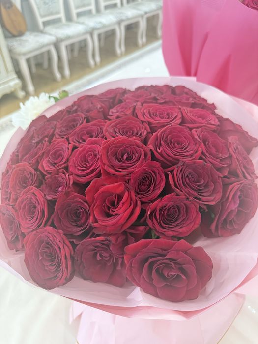 продам свежие цветы 51 роза