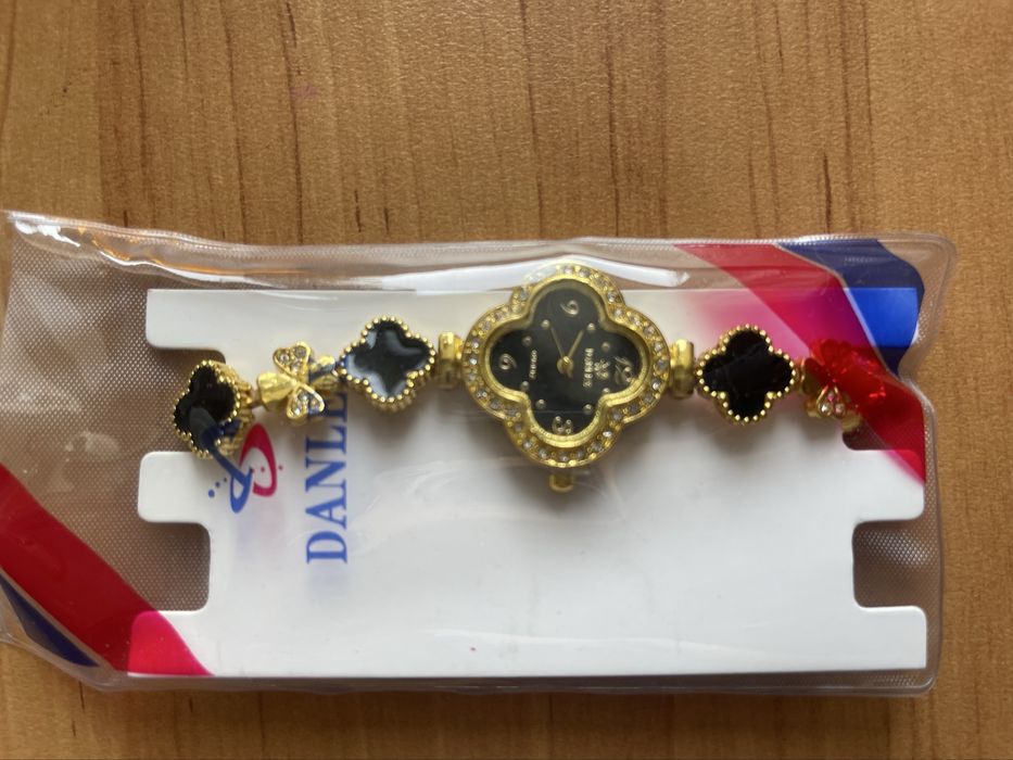 Продаю часы за 800 тенге