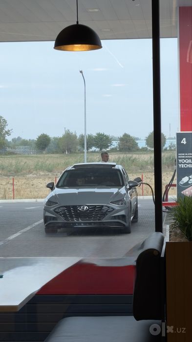 Sonata 2022 yil  radnoy kraska 2.5 matorli Panarama bor