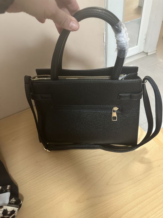 Чанта черна чанта