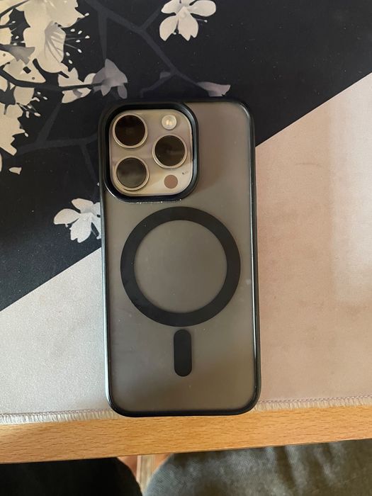 Iphone 15 pro 82% аккум