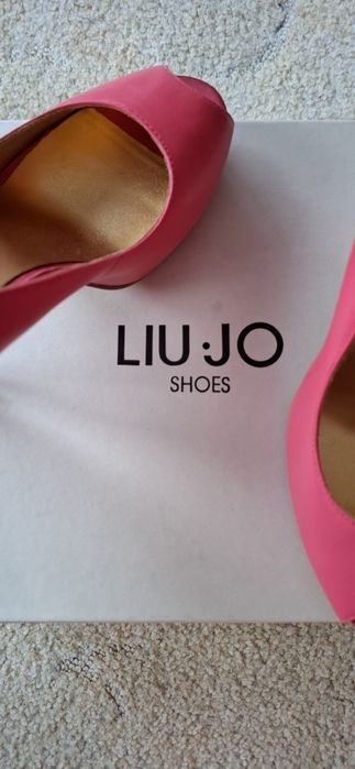 Елегантни дамски обувки LiuJo