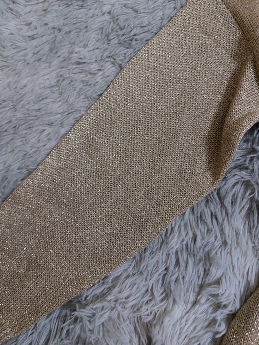 .Шикарное вечернее платье ,с люрексом новое 44-46