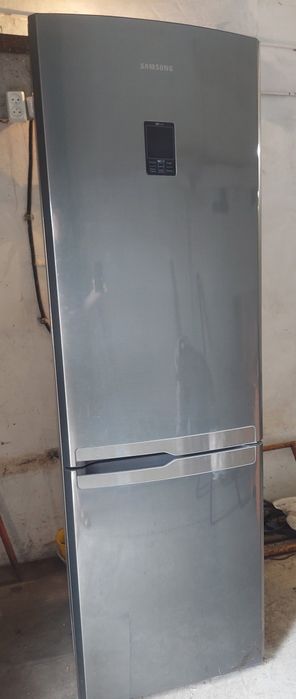 Продам холодильник Samsung