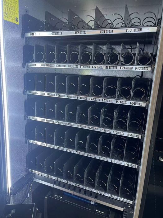 VENDING MACHINE вендинг аппарат