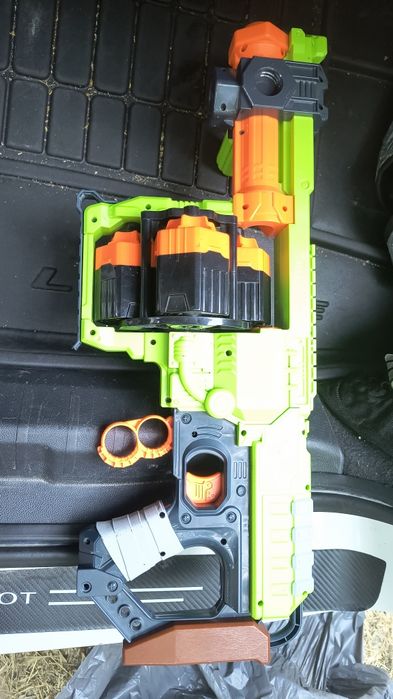 Nerf Zombie Strike Doominator