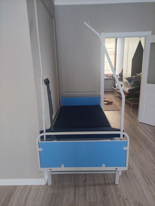 Медицинская кровать