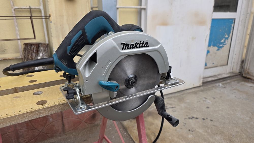 Makita HS7601 Циркуляр