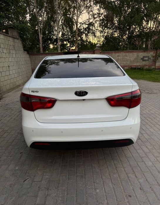 Продам седан Kia Rio