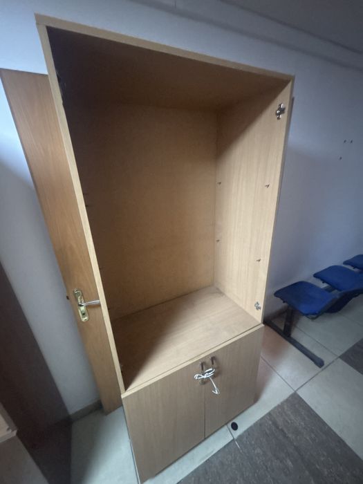 Тумбочки шкафы много