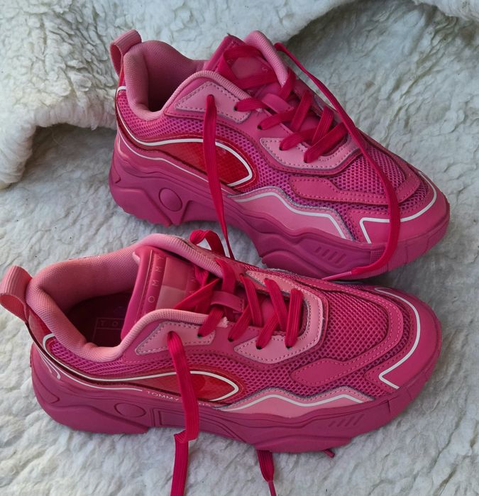 Tommy Hilfiger оригинални дамски сникърси 38 номер