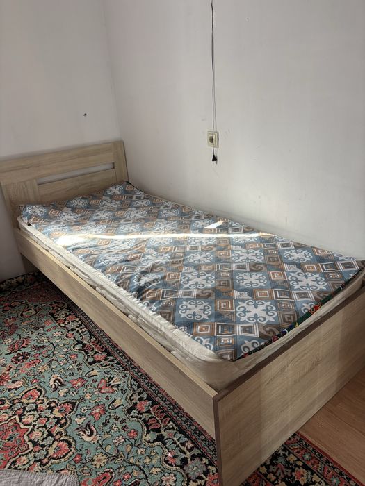 Односпальная кровать сатылады продается