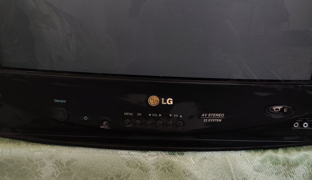TELEVIZOR LG / Yangidek Aybi yoʻq
