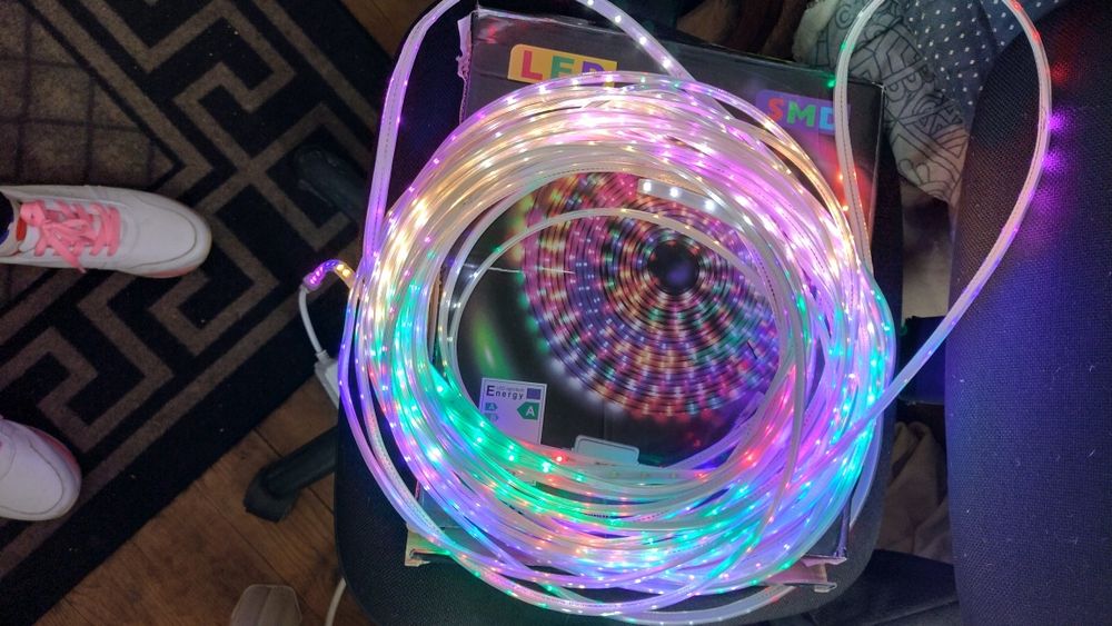 Лед лента 25 метра дълга-противоводна за на открито