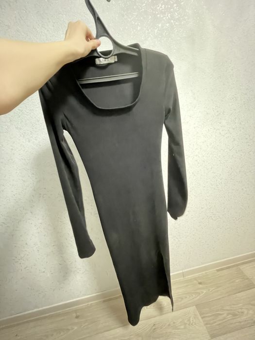 Продаю платья в этно-стиле и современные модели.