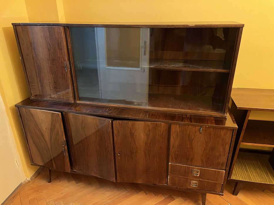 Biblioteca si mobila sufragerie