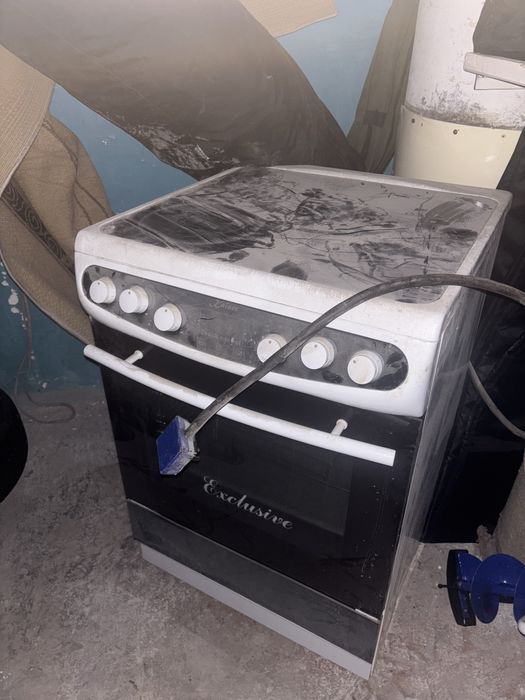 Продаю плиту электрическую