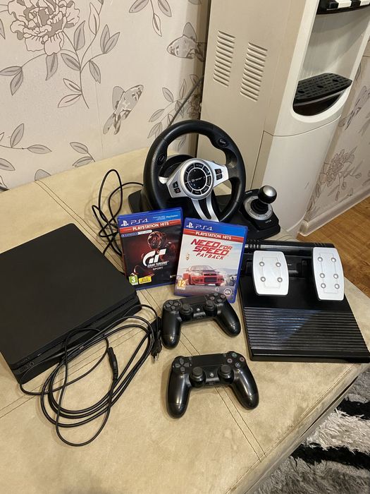 PS4 slim с волан с педали