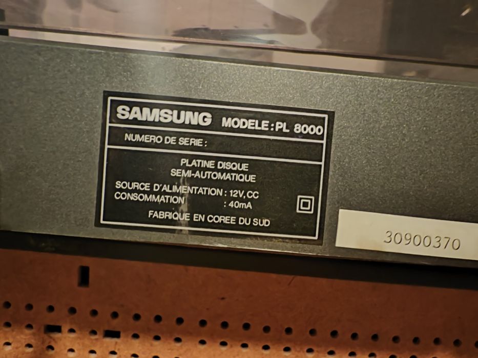 Vând combină muzicală Samsung