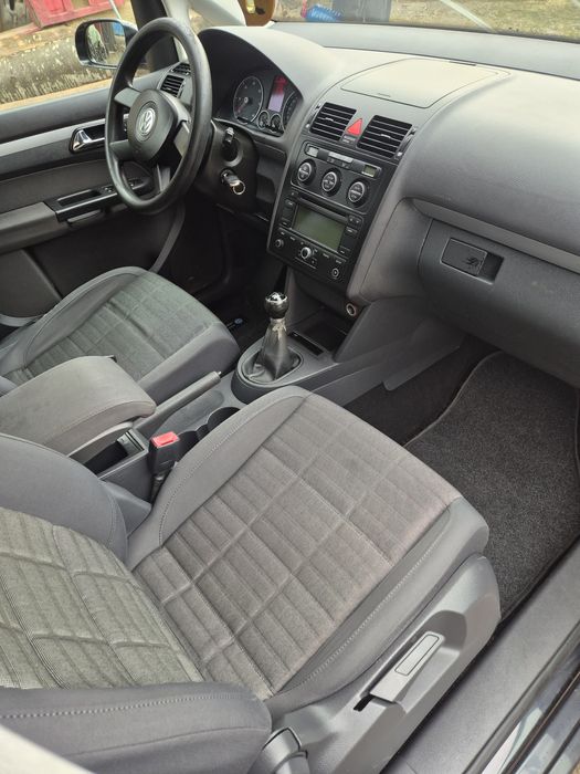Vând vw touran 1.9 tdi an 2007 stare foarte bună