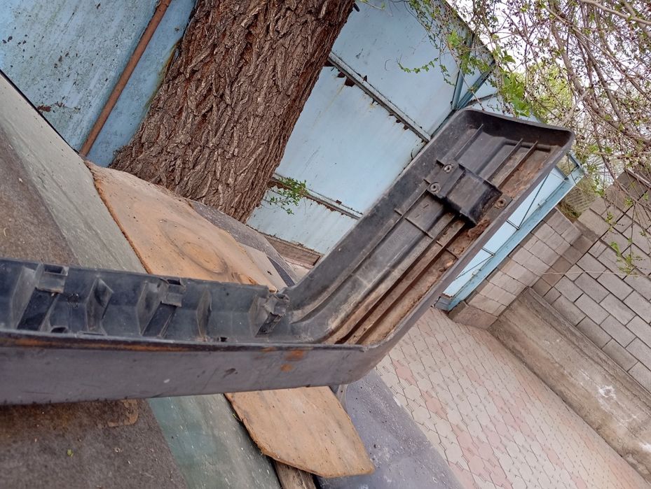 Задний бампер продам